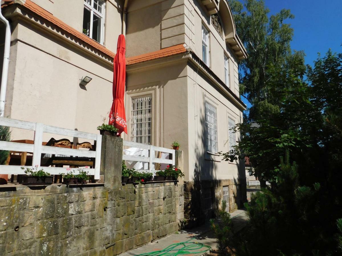 Vila Arnau Hotel Hostinne  Exterior photo